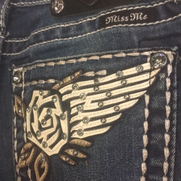 🤩 Miss Me Boot Cut Jeans 👖 Size 26x32 Like New! - Picture 10 of 10